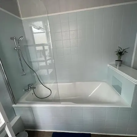 Spacieuse Maison De Avec Garage Prive Ferme Daire Ay-Champagne