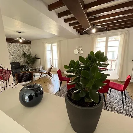 Appartement Spacieuse Maison De Avec Garage Prive Ferme Ay-Champagne