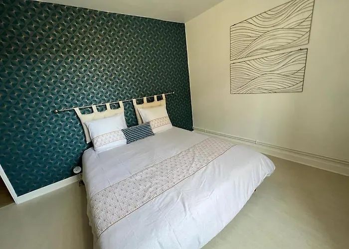 Apartment Spacieuse Maison De Avec Garage Prive Ferme Ay-Champagne