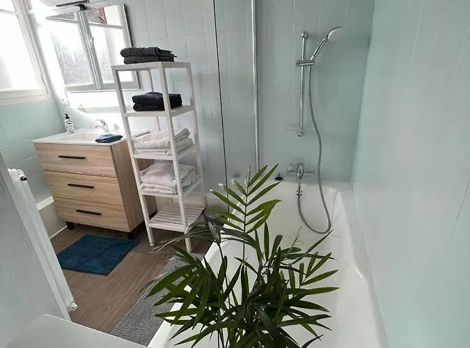 Spacieuse Maison De Avec Garage Prive Ferme Apartment Ay-Champagne